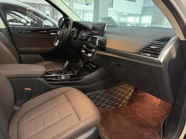 BMW BMW X3 xDrive25i Luxury Set