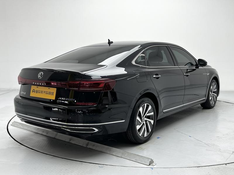 Volkswagen Passat PHEV 2022