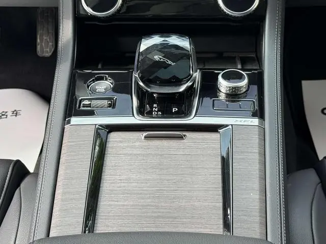 Jaguar Jaguar XFL 2.0T P200 two-wheel drive Elite Deluxe Edition
