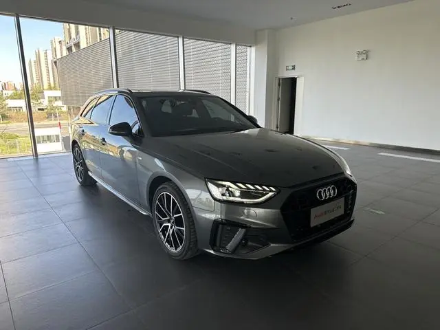 Audi Audi A4 (imported) Avant 40 TFSI fashion dynamic type