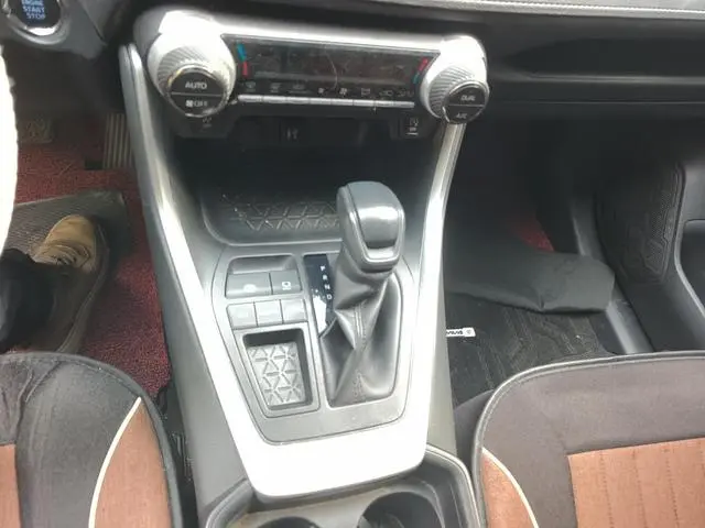TOYOTA RAV4 Rongfang 2.0L CVT two-wheel drive fashion version