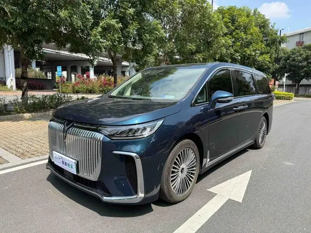 VOYAH Lantu Dreamer PHEV Four-wheel drive flagship Kunpeng Edition