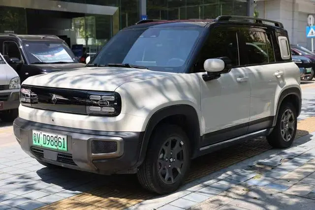 Baojun Yue Ye Plus 501km Zhizun Edition