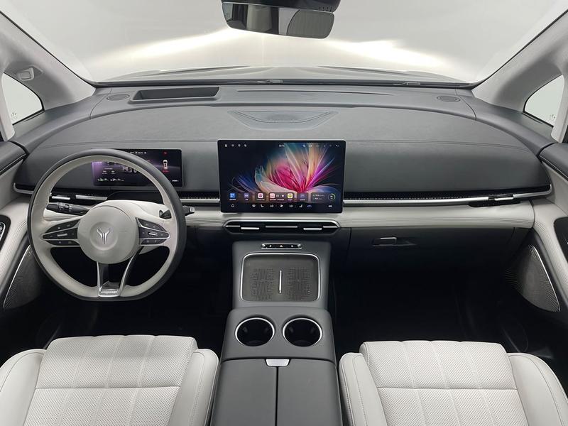 Voyah Lantu Dreamer PHEV 2025