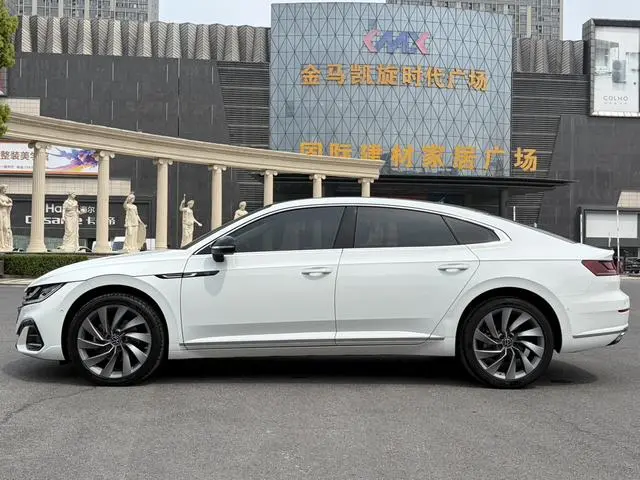 Volkswagen Volkswagen CC 380TSI eye-catching version