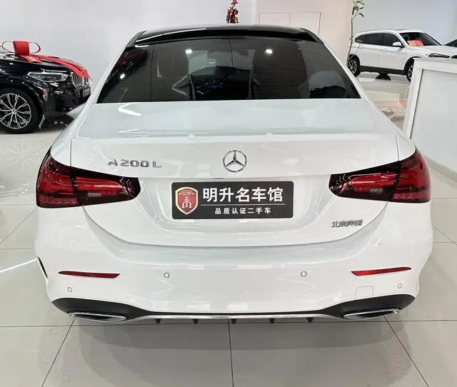 Mercedes-Benz Mercedes-Benz A-class A 200 L sports sedan fashion Version