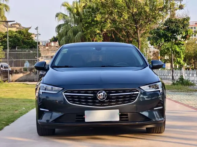 Buick Regal 20T luxury Country VI