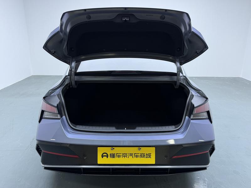 Hyundai Elantra 2023
