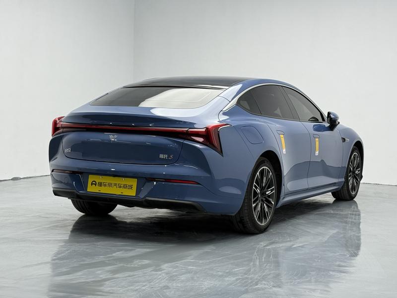 Neta Nezha S 2024