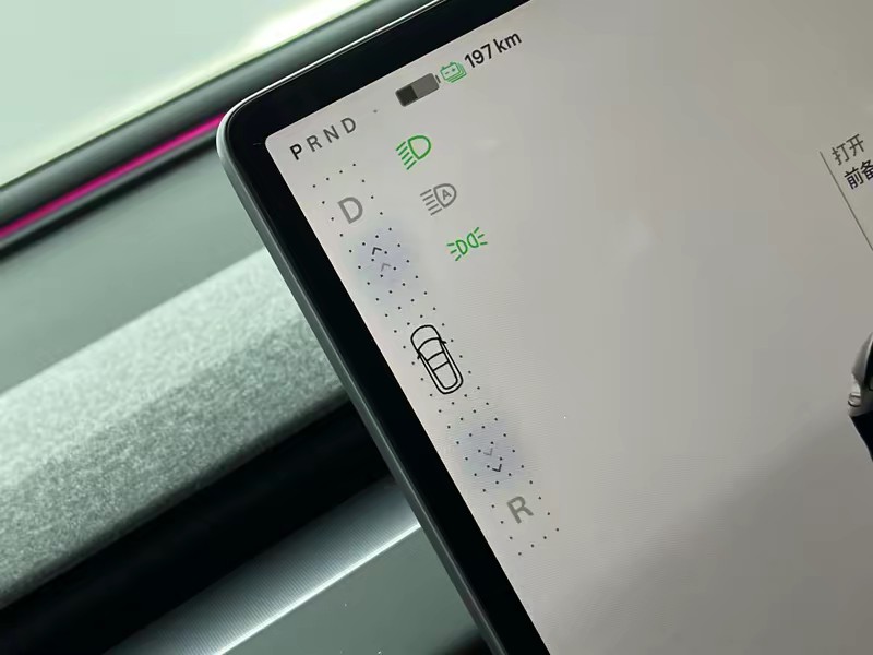 Tesla Model 3 2025
