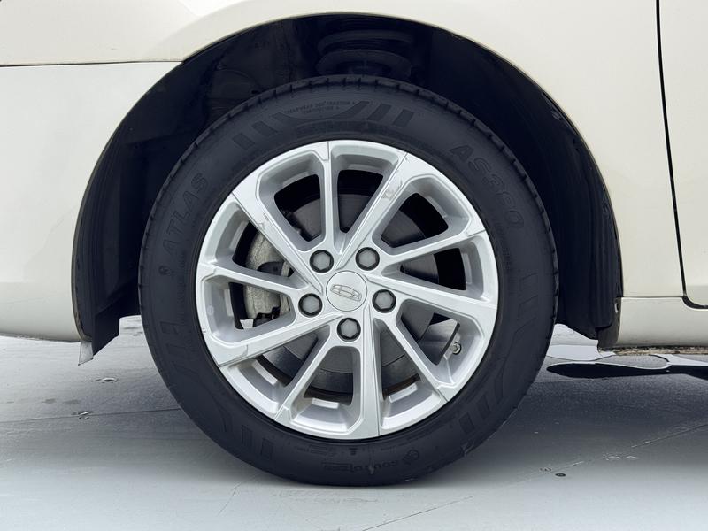 Geely Emgrand 2021