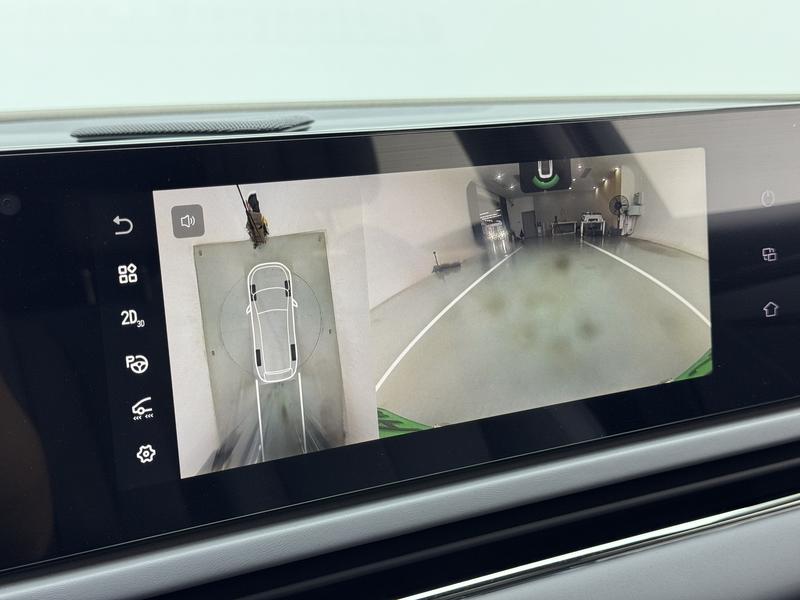 Voyah Lantu Chasing Light PHEV 2024