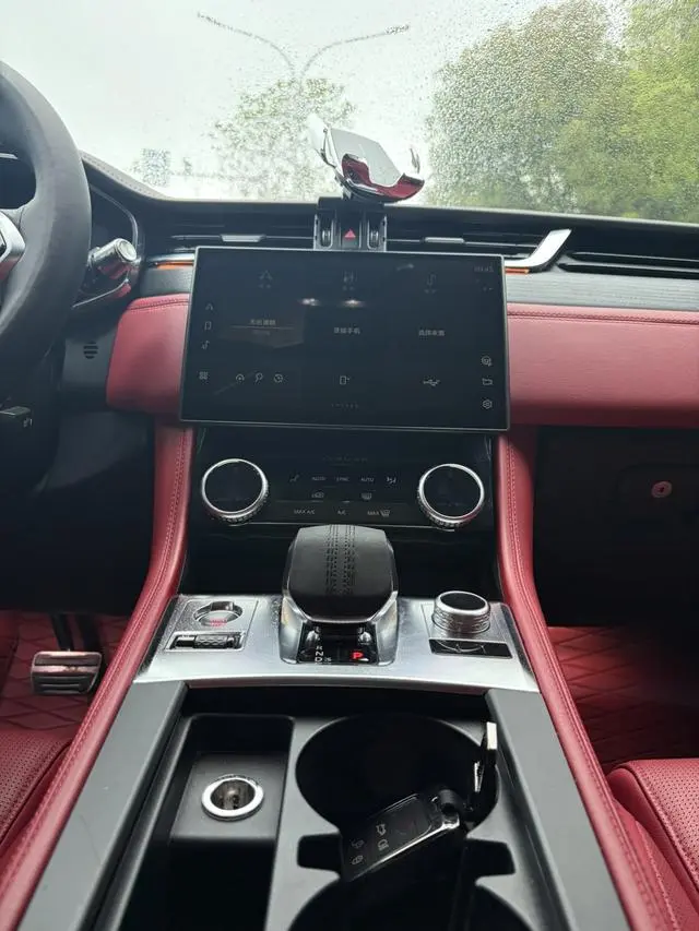 Jaguar Jaguar F-PACE P250 R-Dynamic BLACK