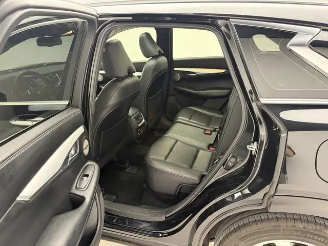 Infiniti Infiniti QX50 2.0T two-wheel drive fashion version