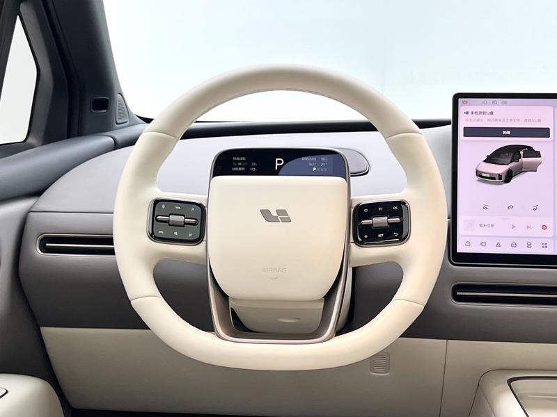Li Auto Ideal i6 2025