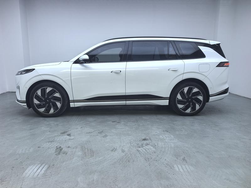 Dongfeng Yipai Eπ 008 2024