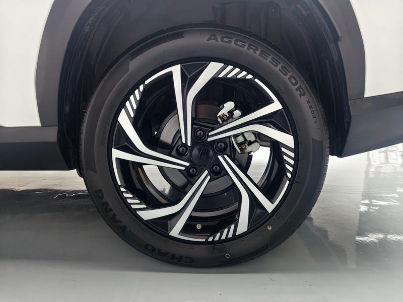 Geely Boyue 2023