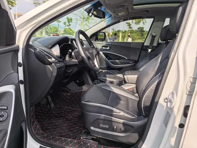 Hyundai Shengda 2.0T automatic four-wheel drive intelligent 7-seater