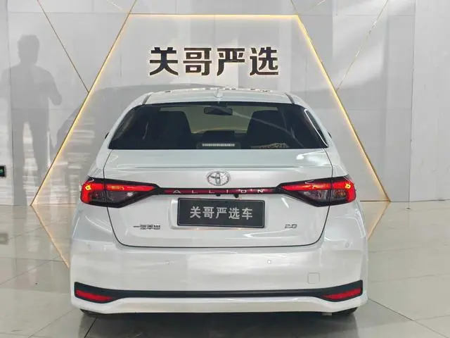 TOYOTA Asian lion 2.0L Premium Edition