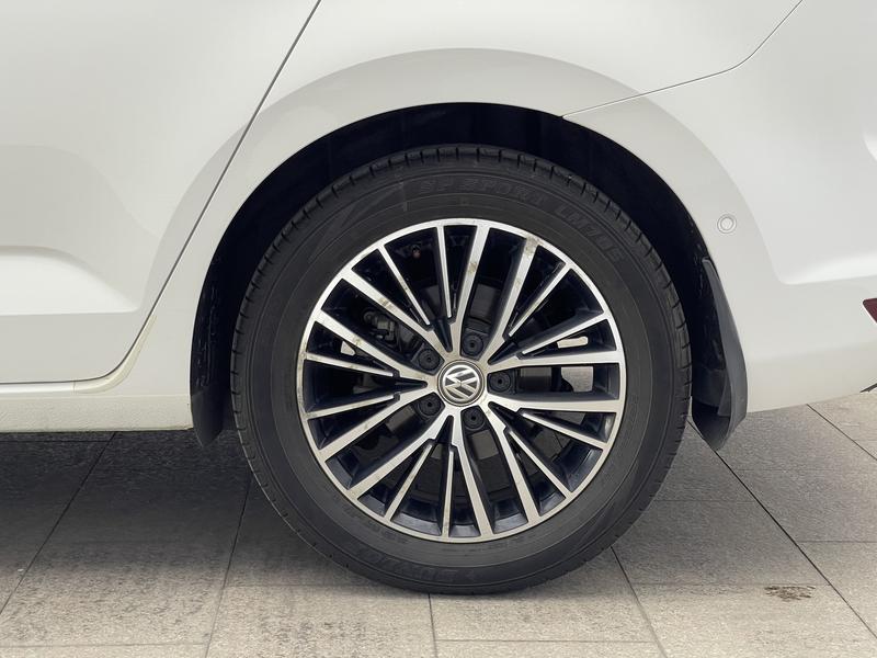 Volkswagen Touran L 2016