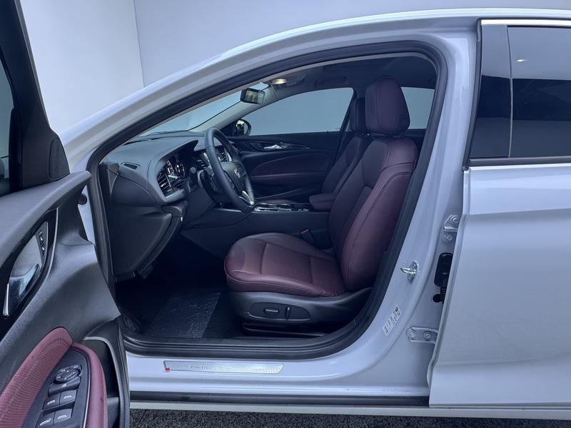 Buick Regal 2024