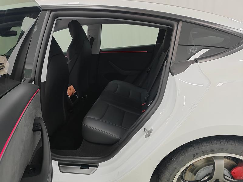 Tesla Model 3 2025