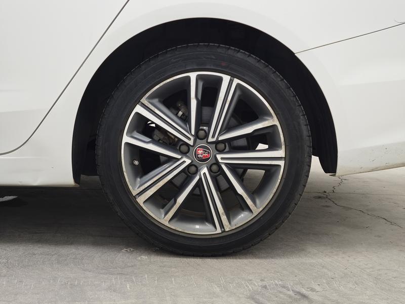 Roewe Roewe i5 2019