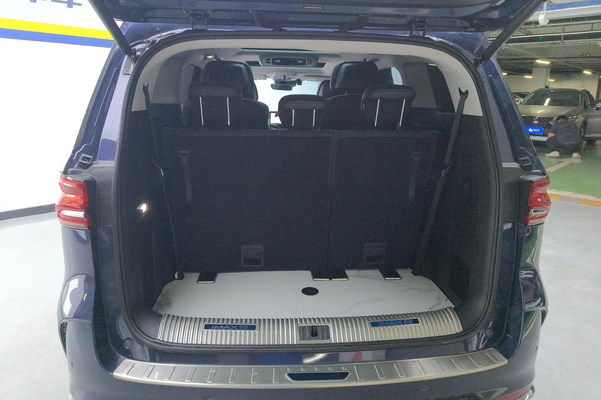 Roewe Roewe iMAX8 400TGI Premium Edition