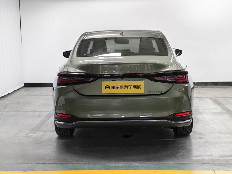 Lexus Lexus ES 2025