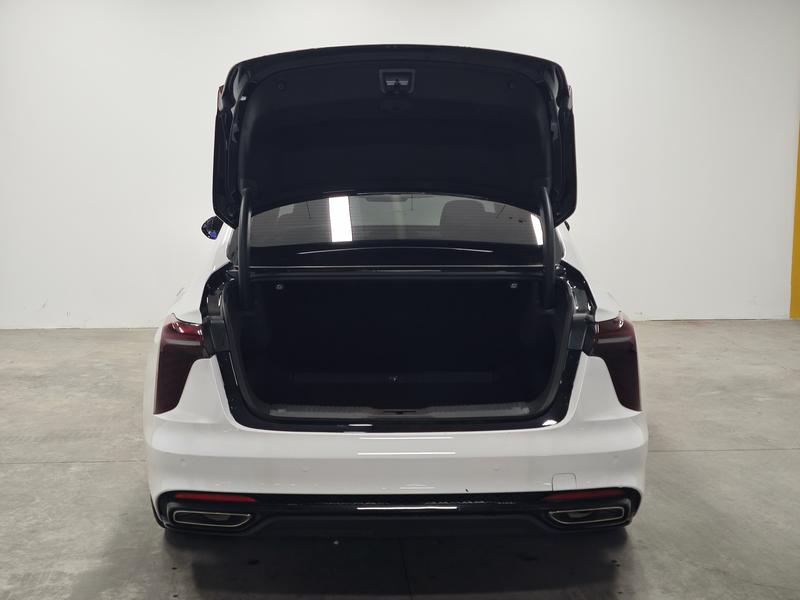 Hongqi Red Flag H5 2025