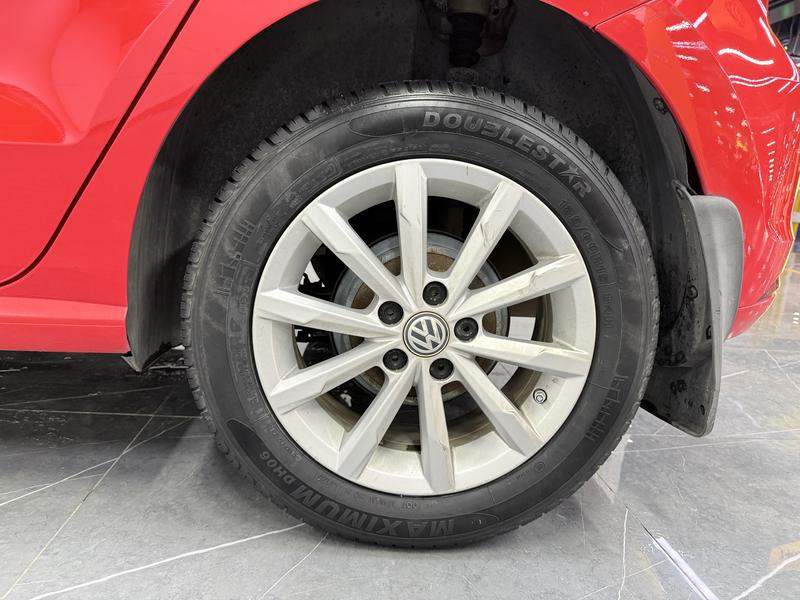Volkswagen Polo 2014
