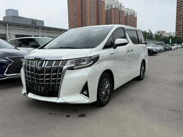 TOYOTA Elfa Dual engine 2.5L Premium Edition