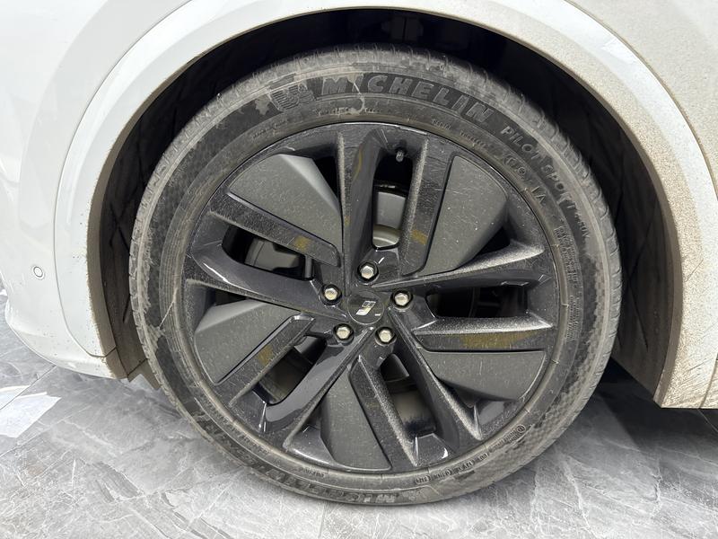 Li Auto Ideal L7 2024