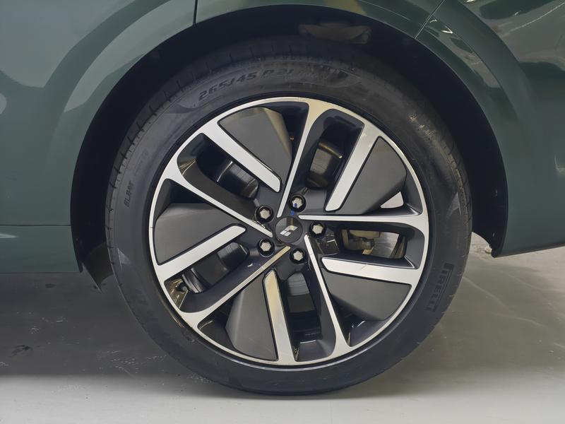 Li Auto Ideal L6 2024