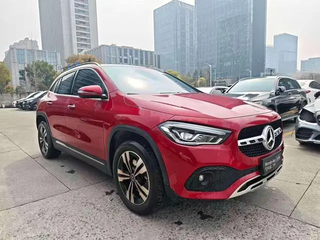 Mercedes-Benz Mercedes-Benz GLA GLA 200