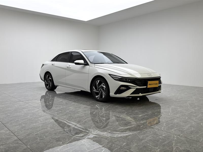 Hyundai Elantra 2023
