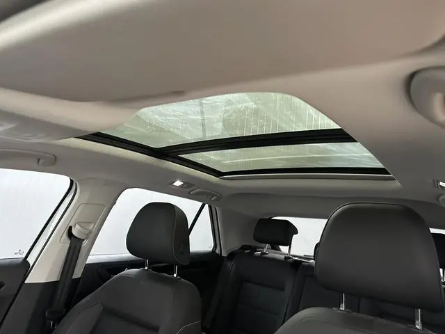 Volkswagen Exploring songs 280TSI DSG two-wheel drive Shuxiang Zhilian Edition
