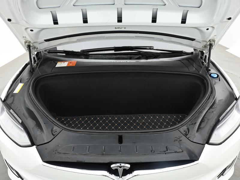Tesla Model X 2016