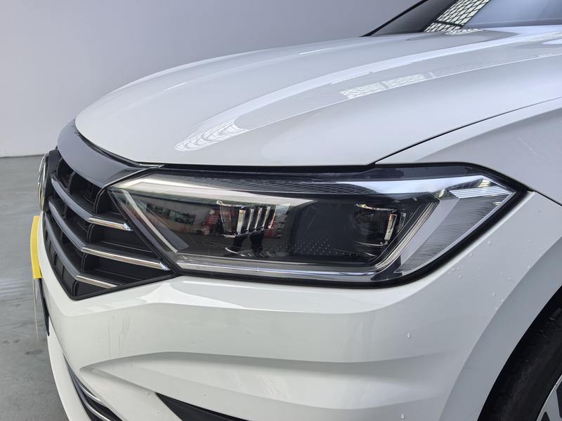 Volkswagen Sagitar 2021