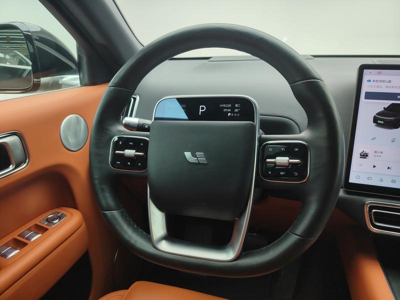 Li Auto Ideal L8 2023