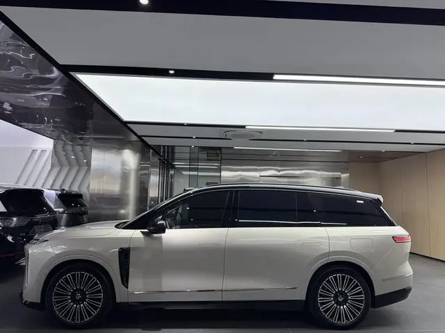 NIO NIO ES8 Six-seater Executive Deluxe Edition