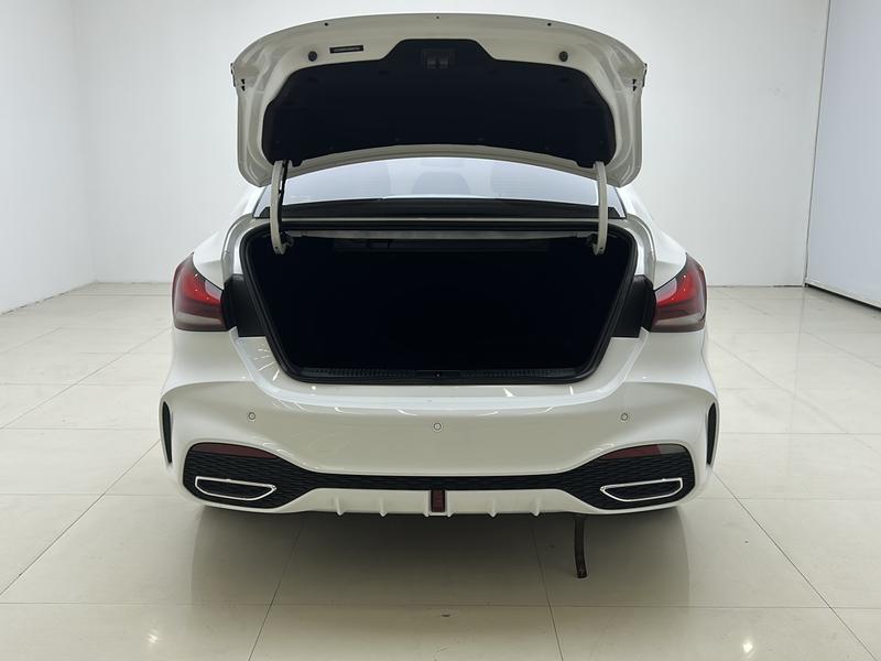 MG MG5 2025