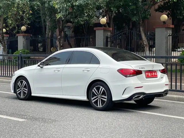 Mercedes-Benz Mercedes-Benz A-class A 180 L sports sedan