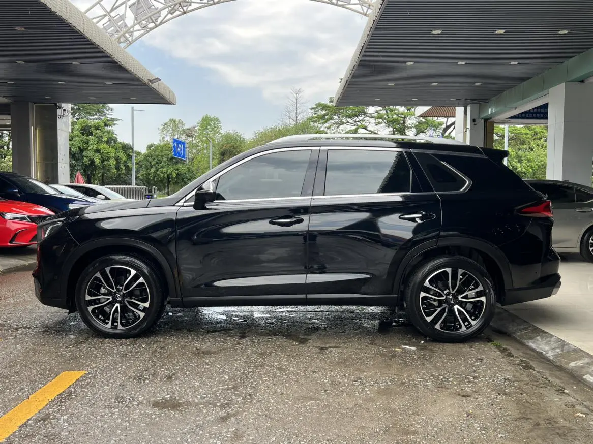 GAC Trumpchi GS4 PLUS 390T automatic Nebula version