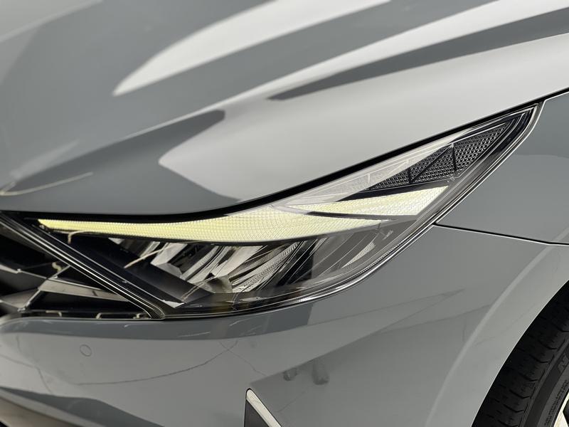 Hyundai Elantra 2022