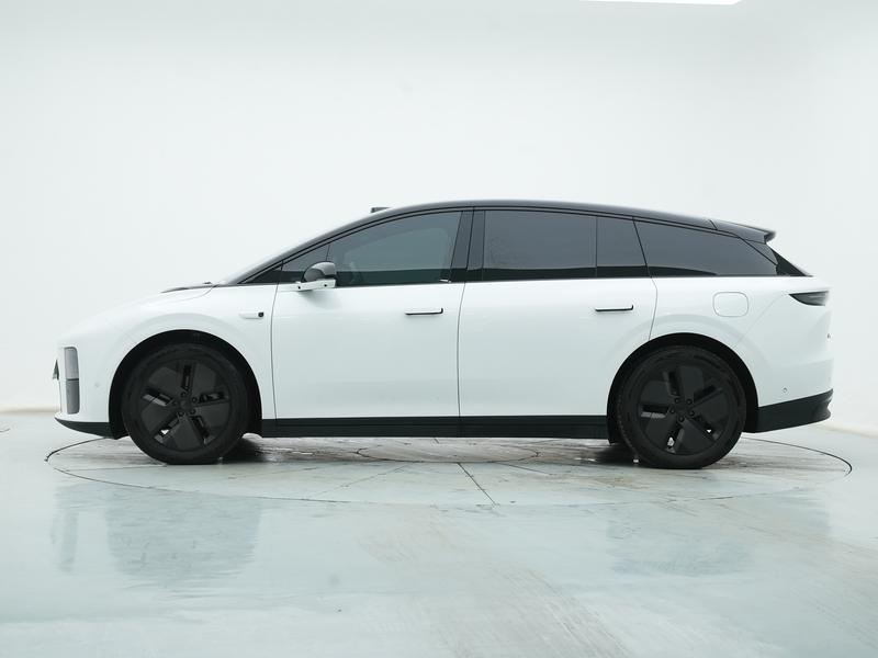 Li Auto Ideal i6 2025