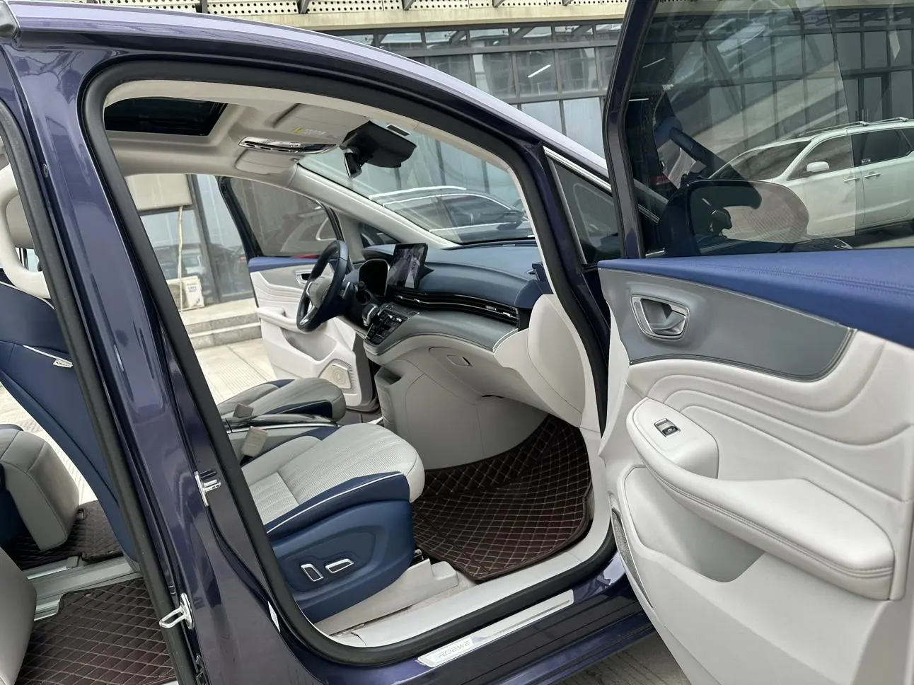 Roewe Roewe iMAX8 400TGI Extreme Edition