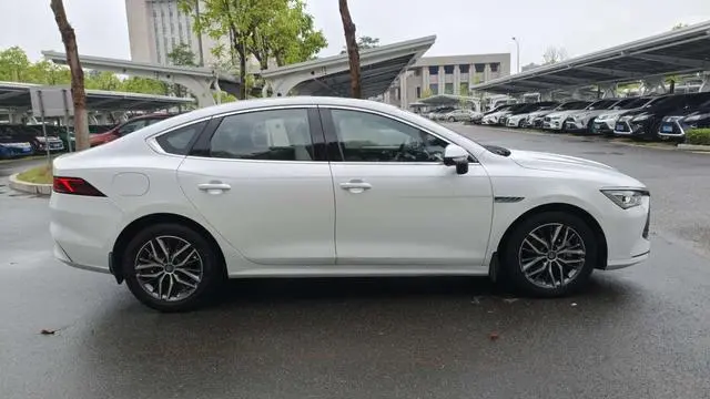 BYD Qin PLUS DM DM-i 55KM flagship type