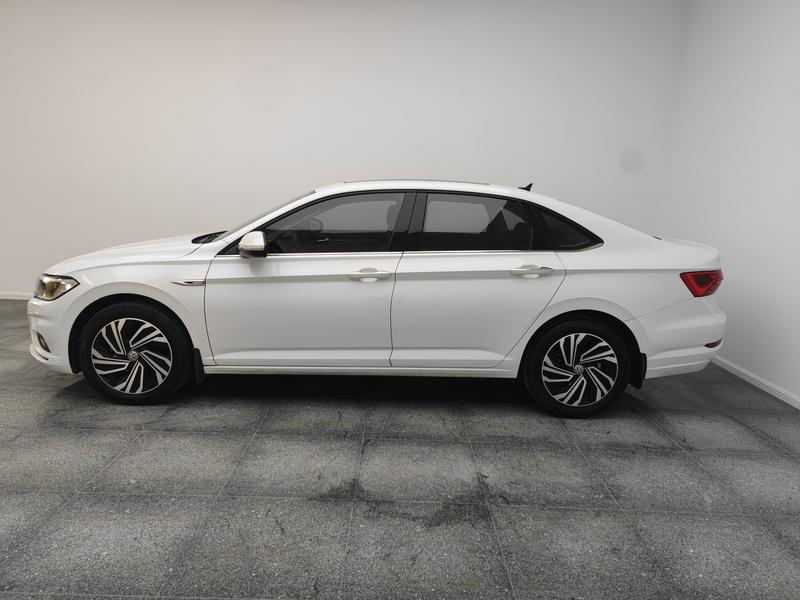Volkswagen Sagitar 2022