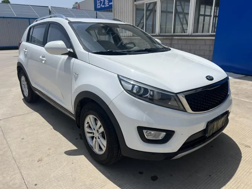 Kia Smart running 2.0L automatic two-wheel drive version GL